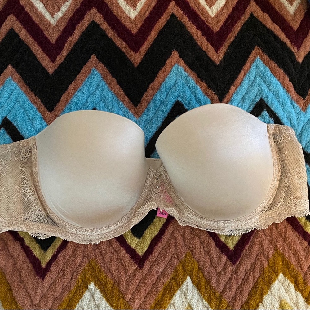 Betsey Johnson nude strapless bra 36C